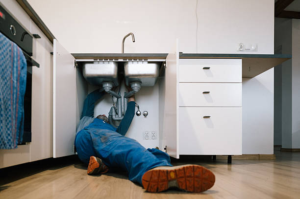 Professional Leak Detection technician working in Boneville, GA